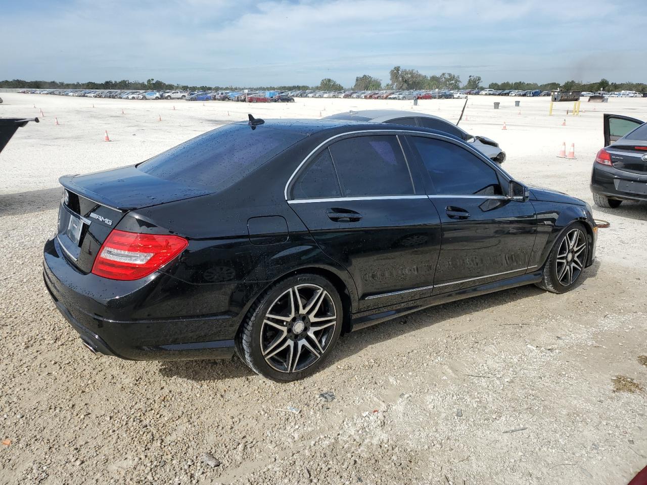 Image 3 of 2013 MERCEDES-BENZ C 300 4MATIC 2013 with VIN WDDGF8ABXDR269531