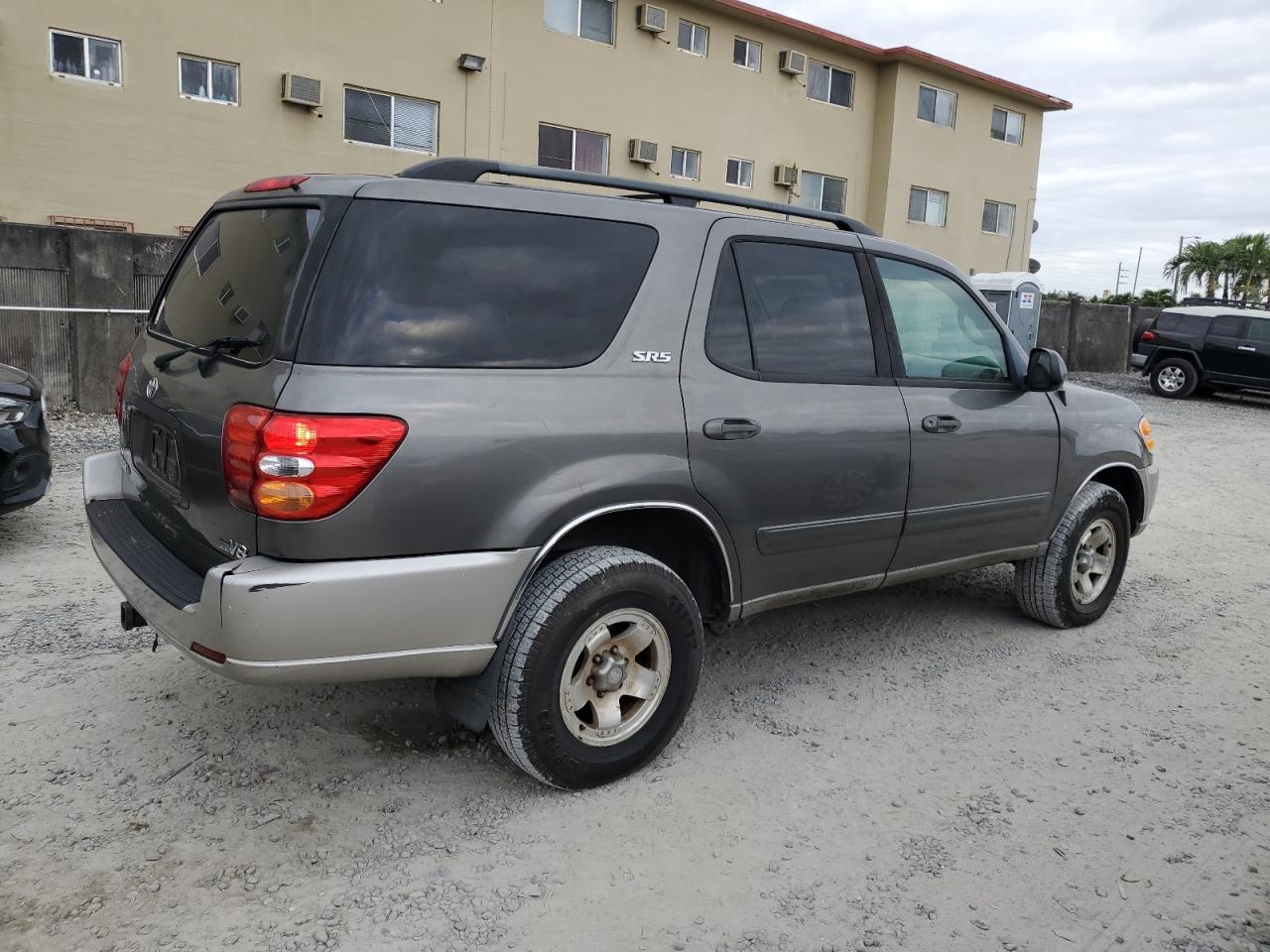 Изображение 3 2004 TOYOTA SEQUOIA SR5 2004 с VIN 5TDZT34AX4S205475