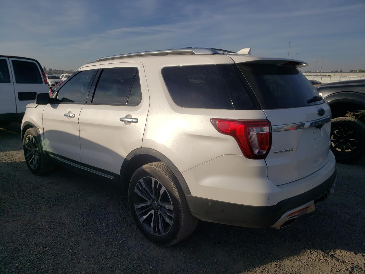 Image 2 of 2016 FORD EXPLORER PLATINUM 2016 with VIN 1FM5K8HT7GGB26785