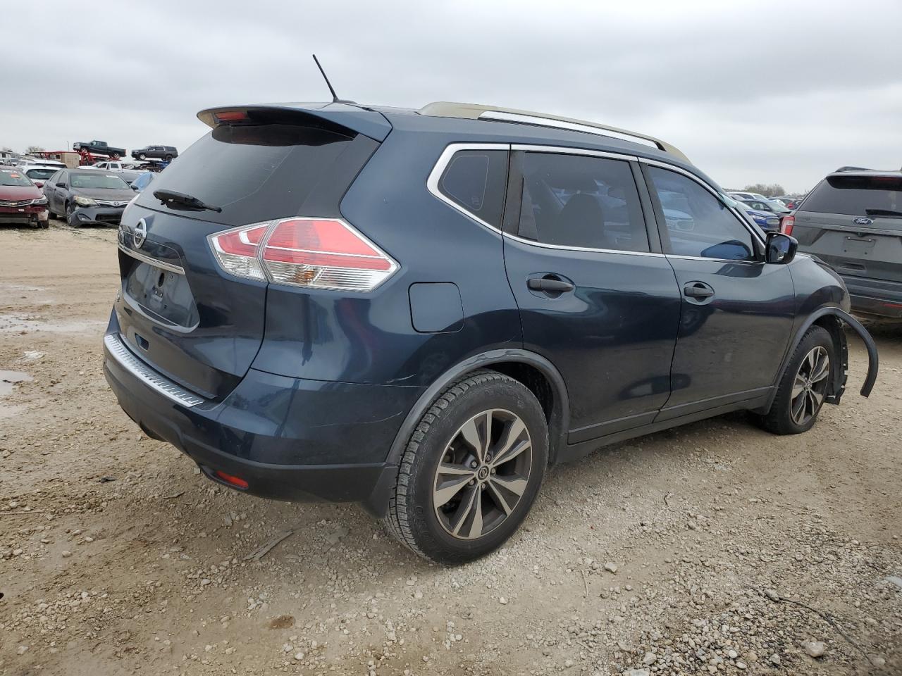 Image 3 of 2016 NISSAN ROGUE S 2016 with VIN JN8AT2MT9GW017046