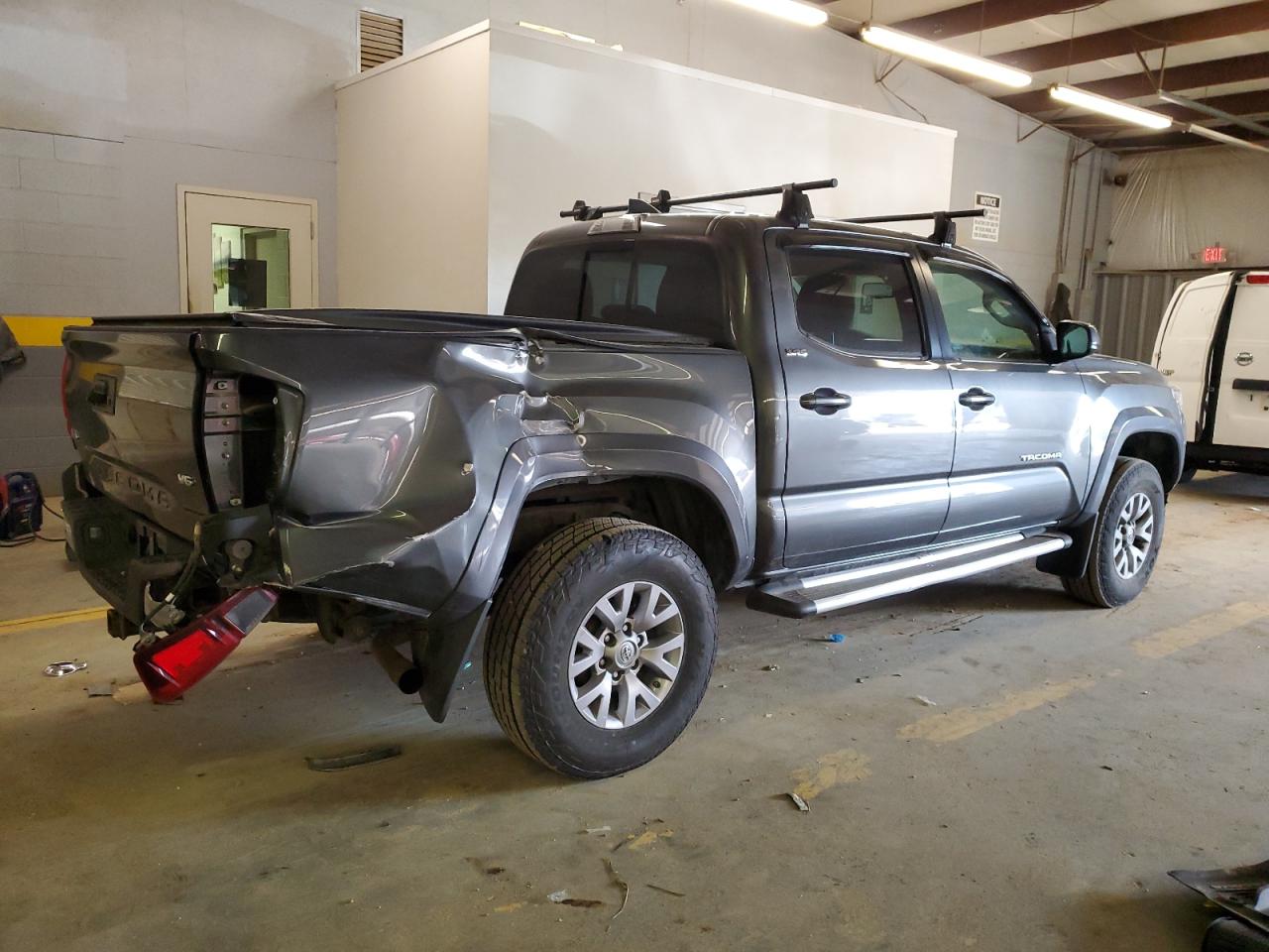 Image 3 of 2019 TOYOTA TACOMA DOUBLE CAB 2019 with VIN 3TMCZ5AN5KM264048