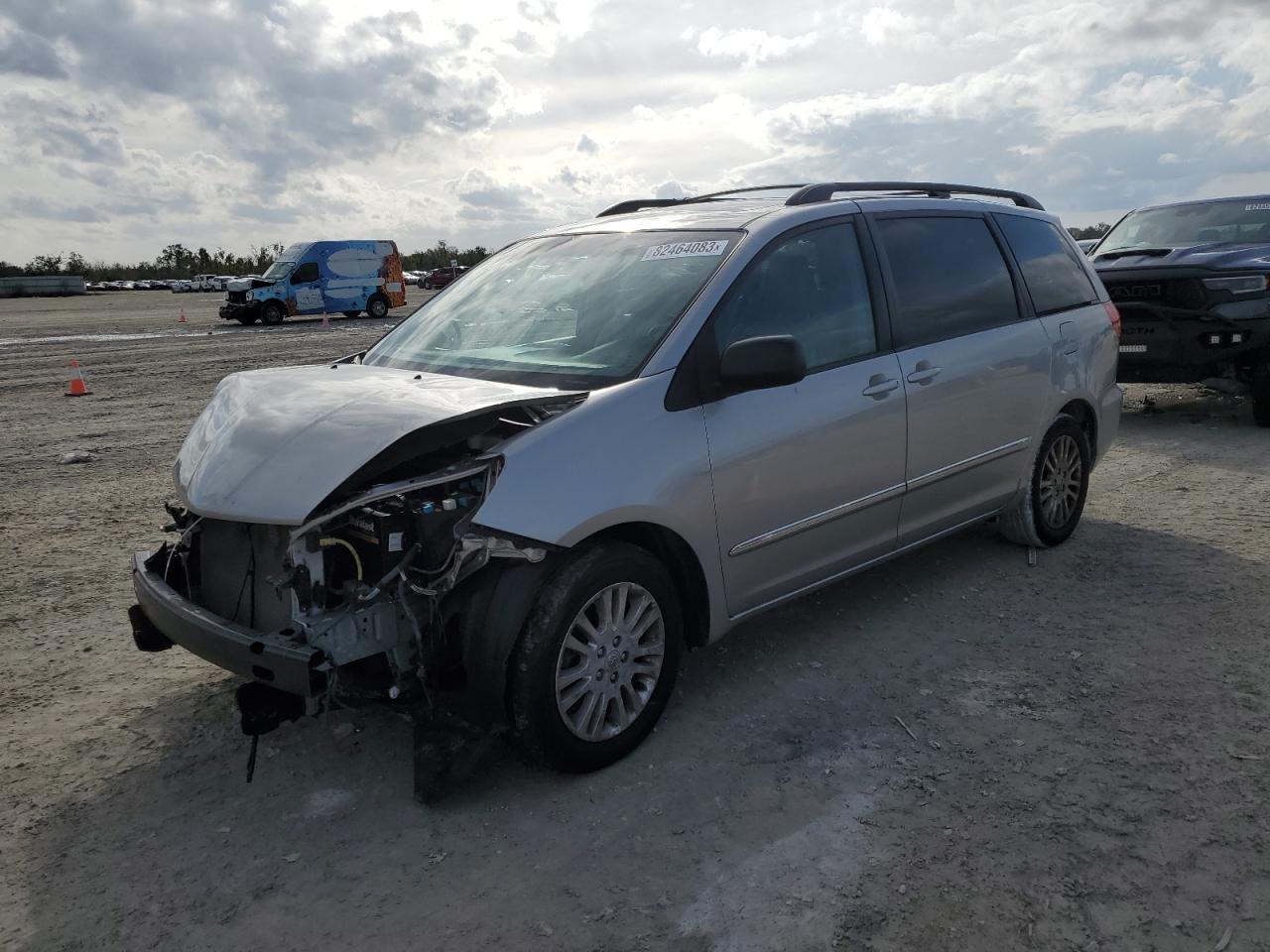 Изображение 1 2008 TOYOTA SIENNA XLE 2008 с VIN 5TDZK22C88S113966