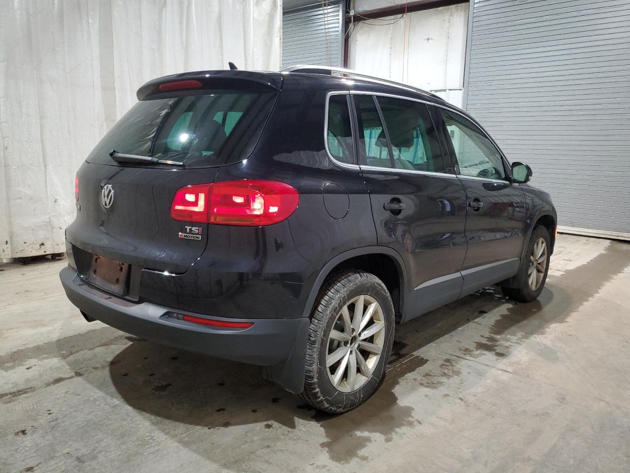 Obraz 3 z 2017 VOLKSWAGEN TIGUAN WOLFSBURG 2017 z VIN WVGSV7AX9HK006373