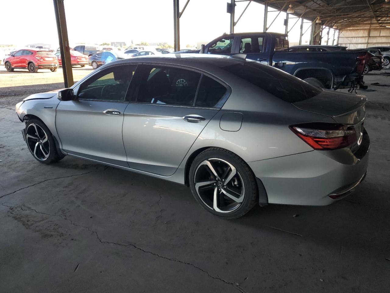 Image 2 of 2017 HONDA ACCORD HYBRID 2017 with VIN JHMCR6F35HC014816