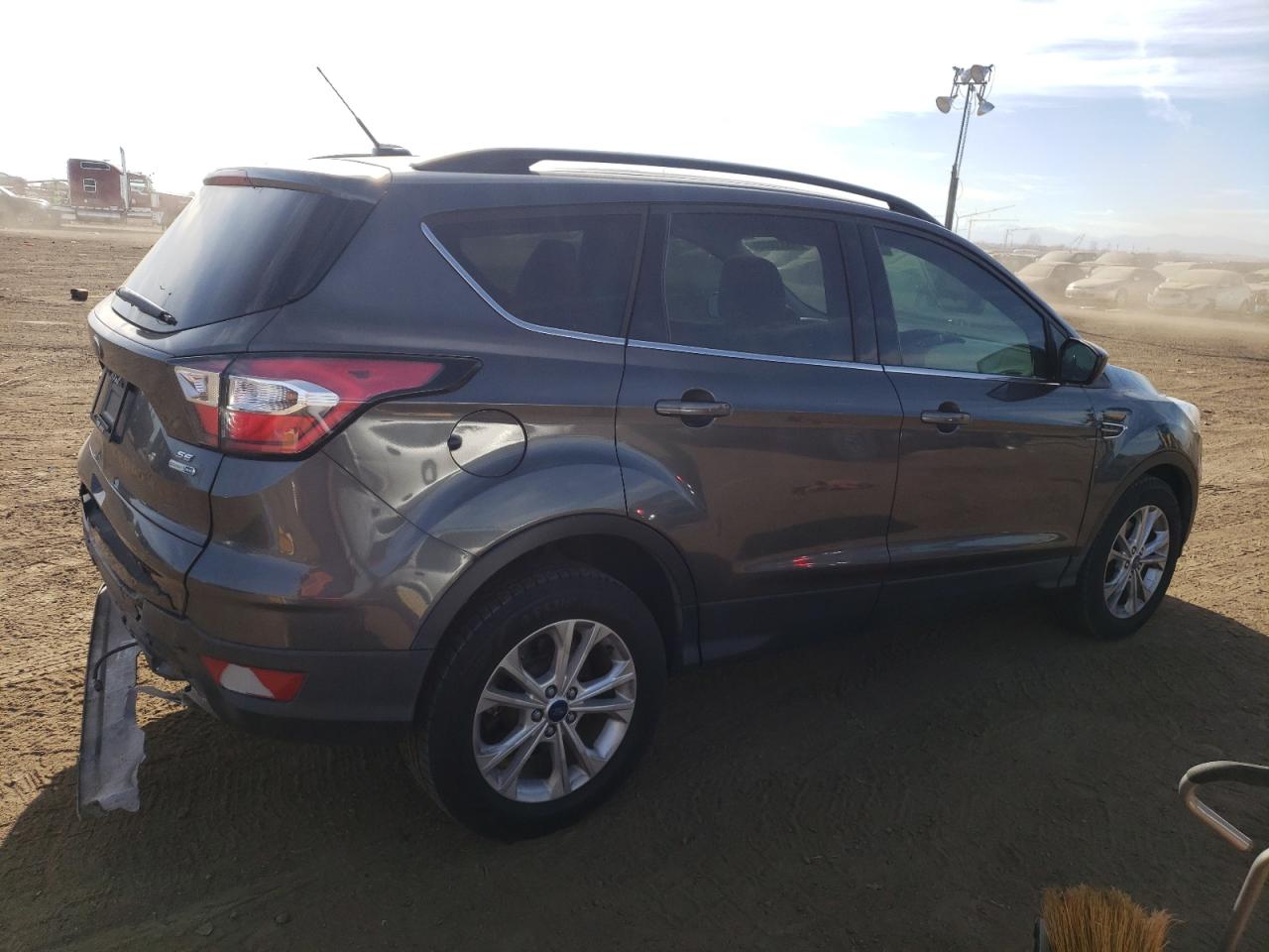 Изображение 3 2017 FORD ESCAPE SE 2017 с VIN 1FMCU9G97HUE95582