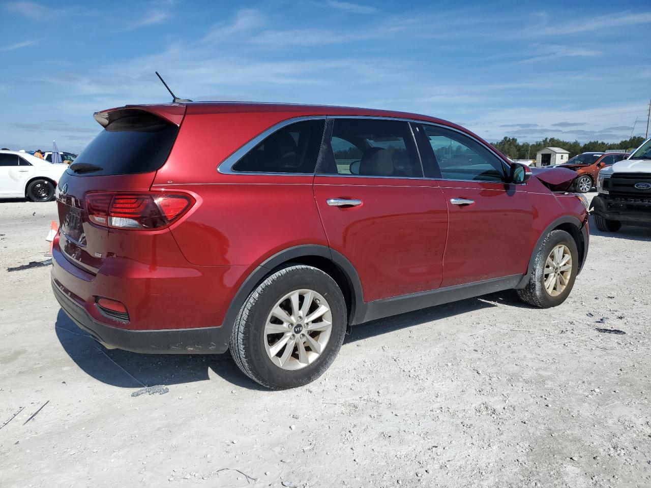 Изображение 3 2019 KIA SORENTO L 2019 с VIN 5XYPG4A35KG457443
