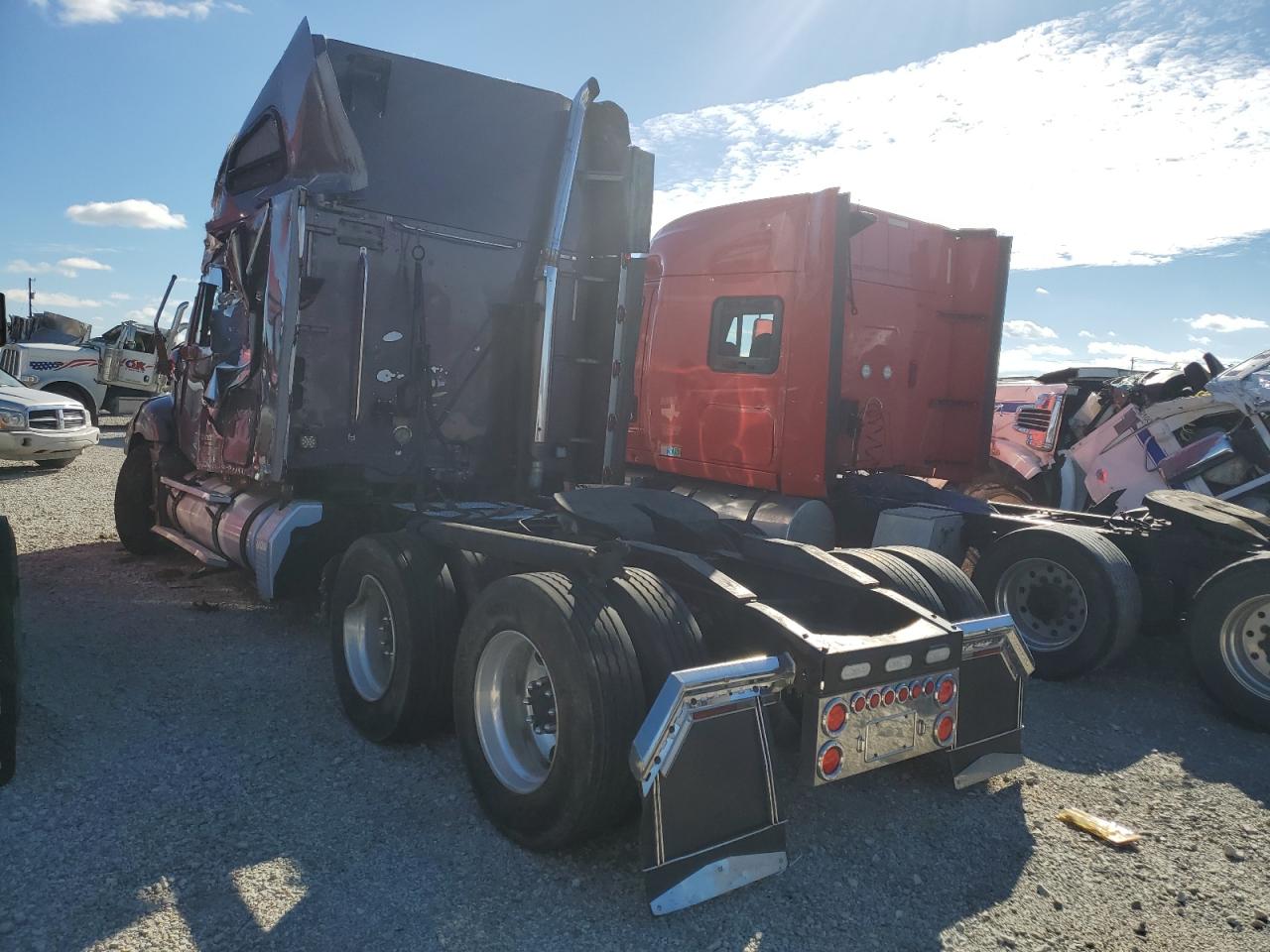 Image 3 of 2006 FREIGHTLINER CONVENTIONAL COLUMBIA 2006 with VIN 1FUJA6CV96PW42026