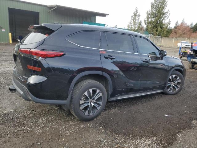 Image 3 of 2021 TOYOTA HIGHLANDER XLE 2021 with VIN 5TDGZRBH0MS544710