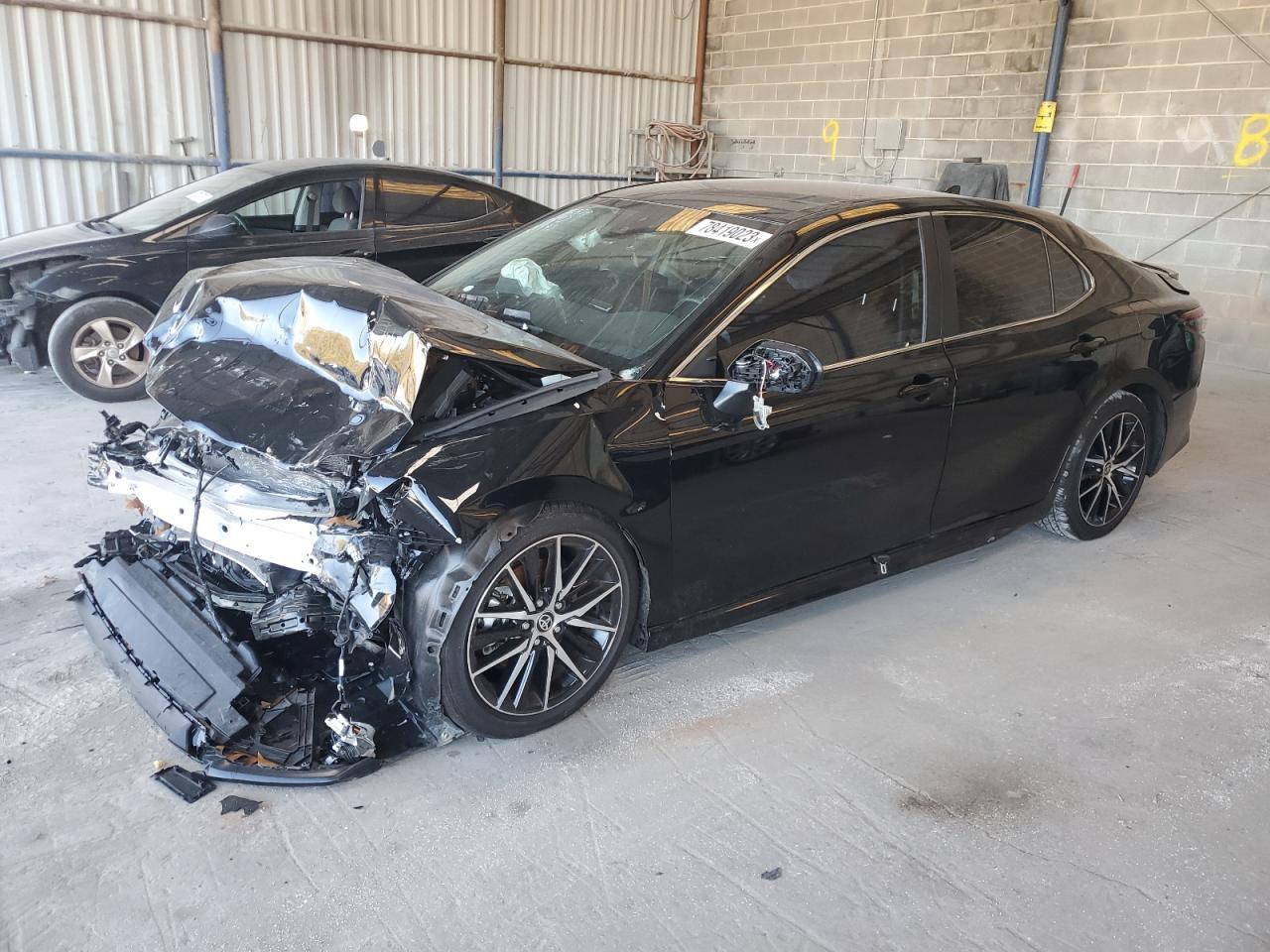 Изображение 1 2023 TOYOTA CAMRY SE NIGHT SHADE 2023 с VIN 4T1T11AKXPU792379