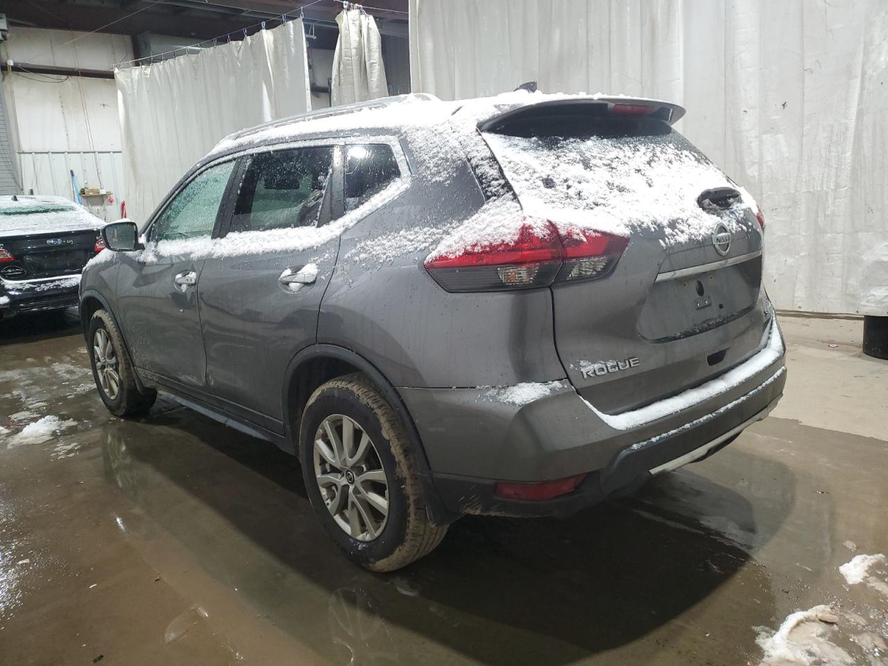 Изображение 2 2017 NISSAN ROGUE S 2017 с VIN KNMAT2MV7HP612454