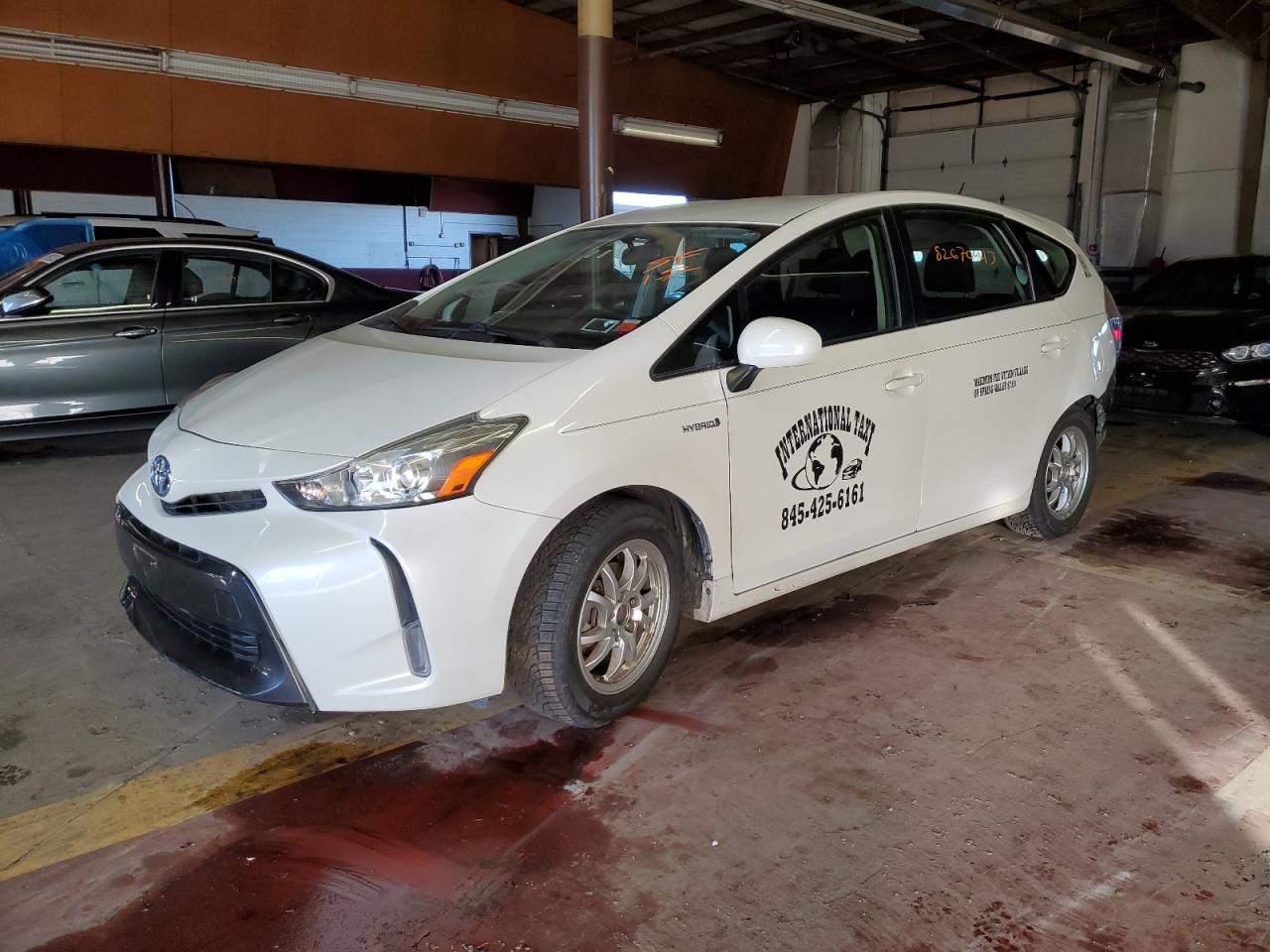 Obraz 2017 TOYOTA PRIUS V  2017