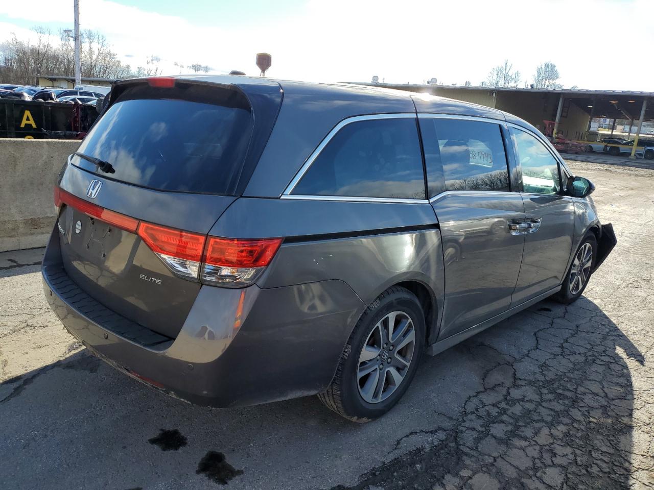 Изображение 3 2015 HONDA ODYSSEY TOURING 2015 с VIN 5FNRL5H98FB103501