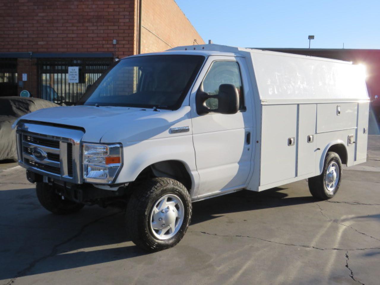 Obraz 2 z 2022 FORD ECONOLINE E350 SUPER DUTY CUTAWAY VAN 2022 z VIN 1FDWE3FN4NDC43127