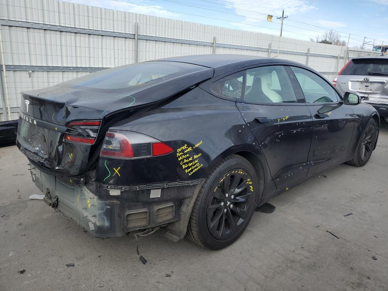 Obraz 3 z 2016 TESLA MODEL S  2016 z VIN 5YJSA1E26GF174950