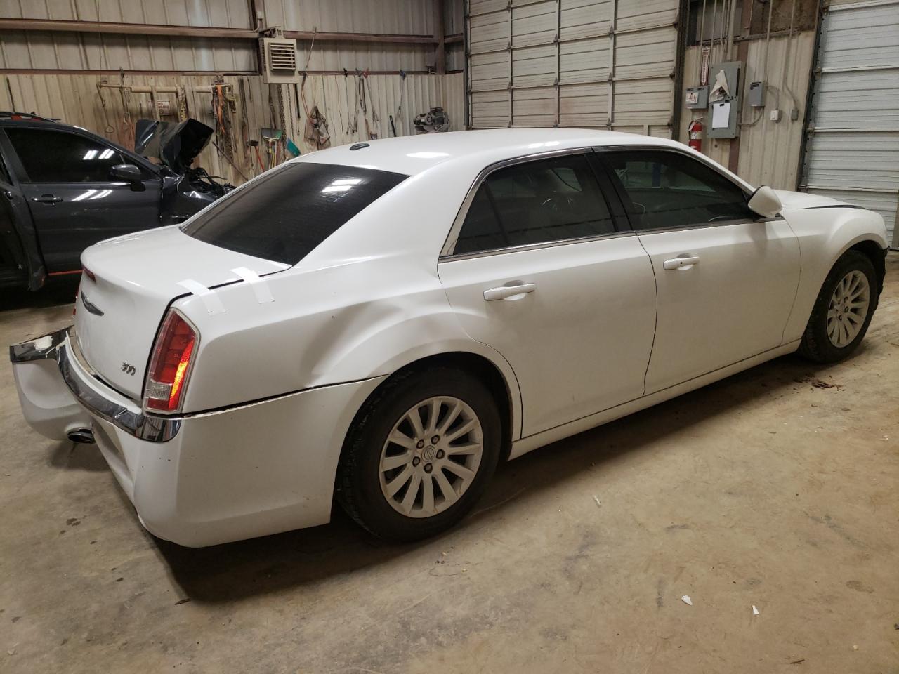 Изображение 3 2014 CHRYSLER 300  2014 с VIN 2C3CCAAG6EH138509