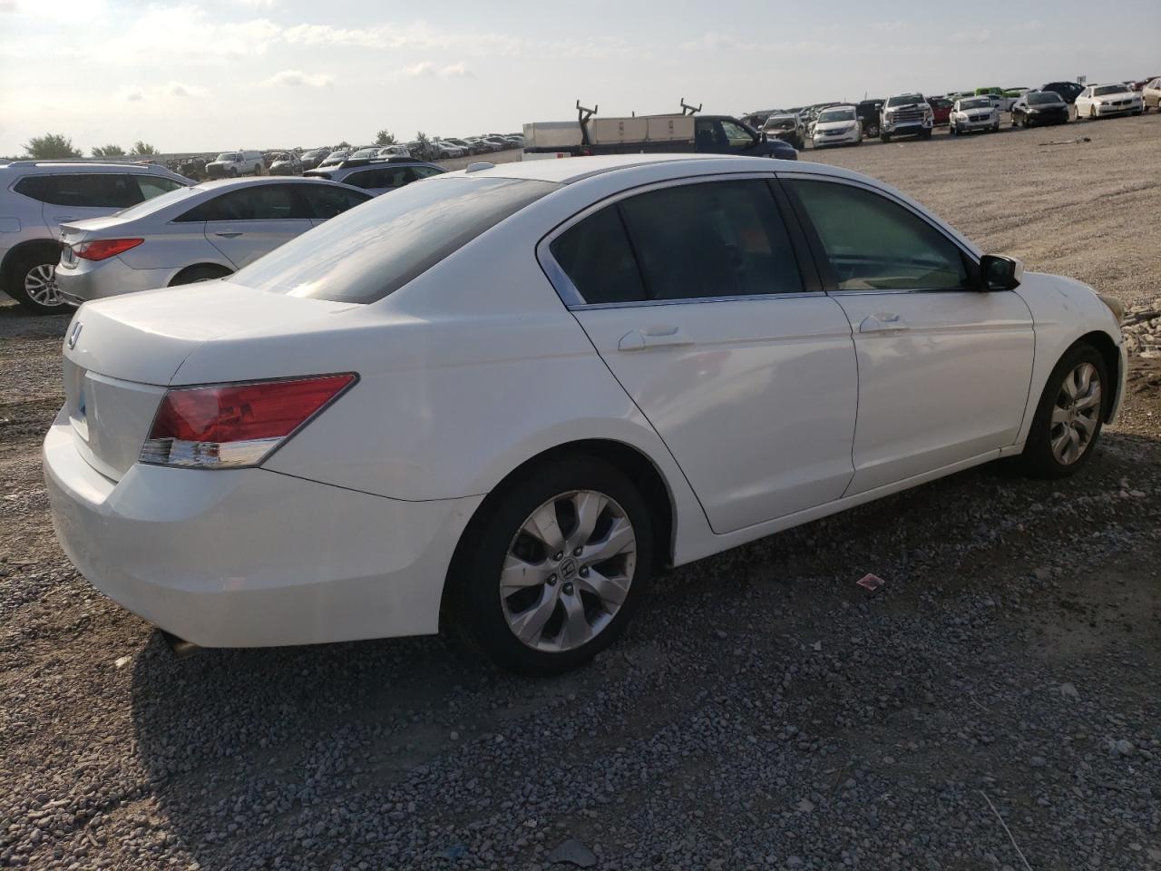 Изображение 3 2010 HONDA ACCORD EXL 2010 с VIN 1HGCP2F8XAA148655