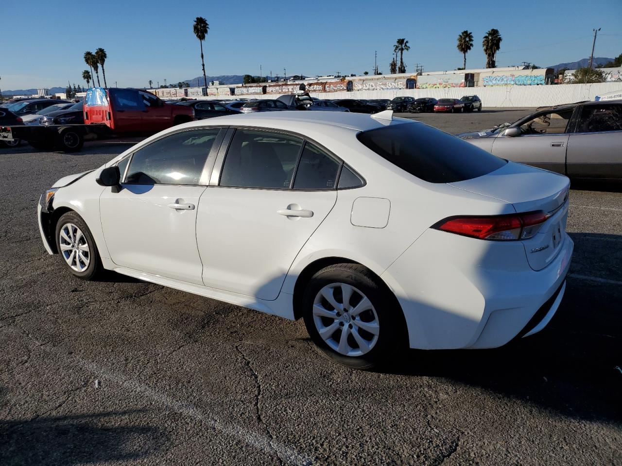 Obraz 2 z 2022 TOYOTA COROLLA LE 2022 z VIN JTDEPMAE4NJ203140