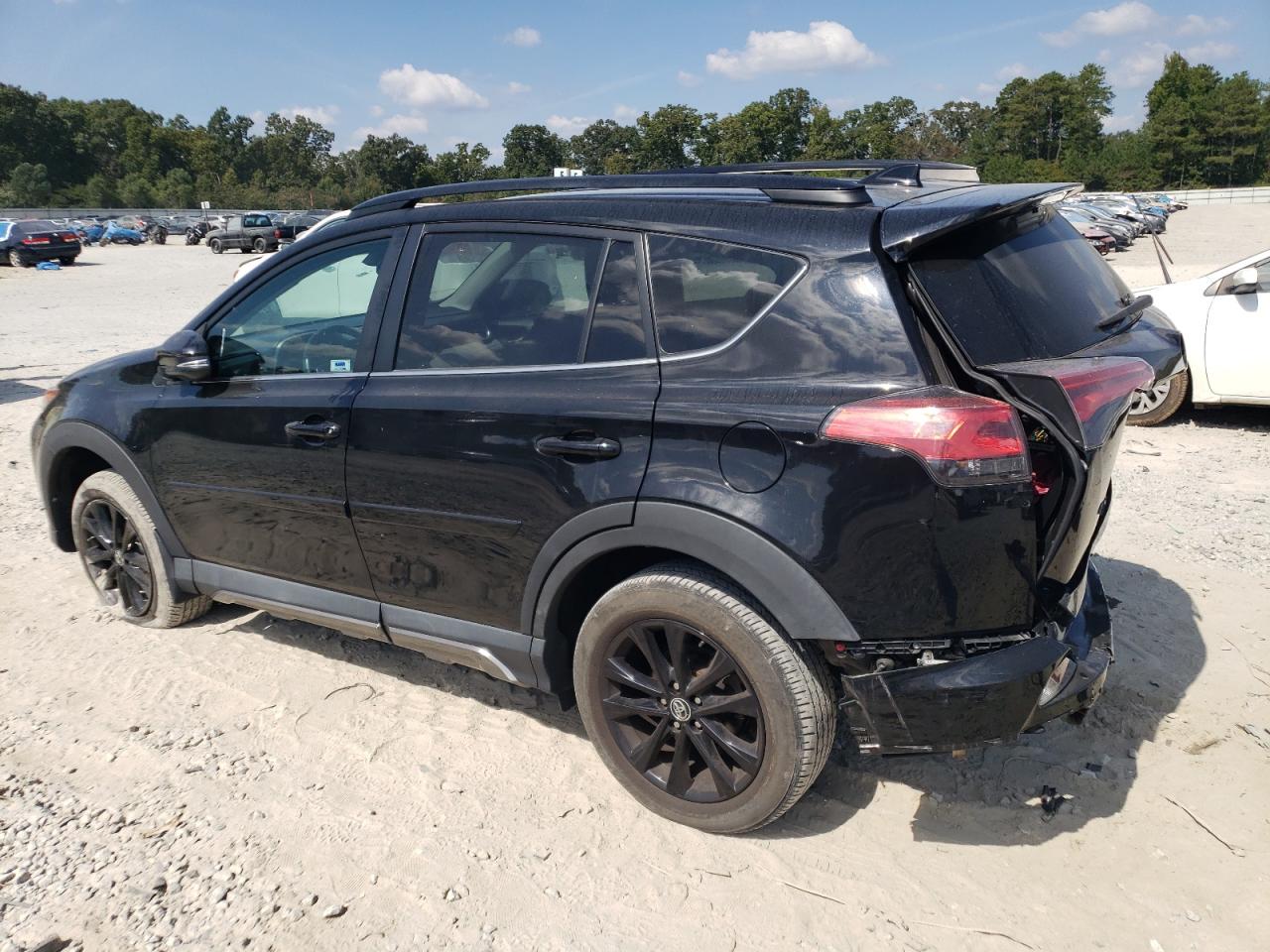 Obraz 2 z 2018 TOYOTA RAV4 ADVENTURE 2018 z VIN 2T3RFREVXJW701219