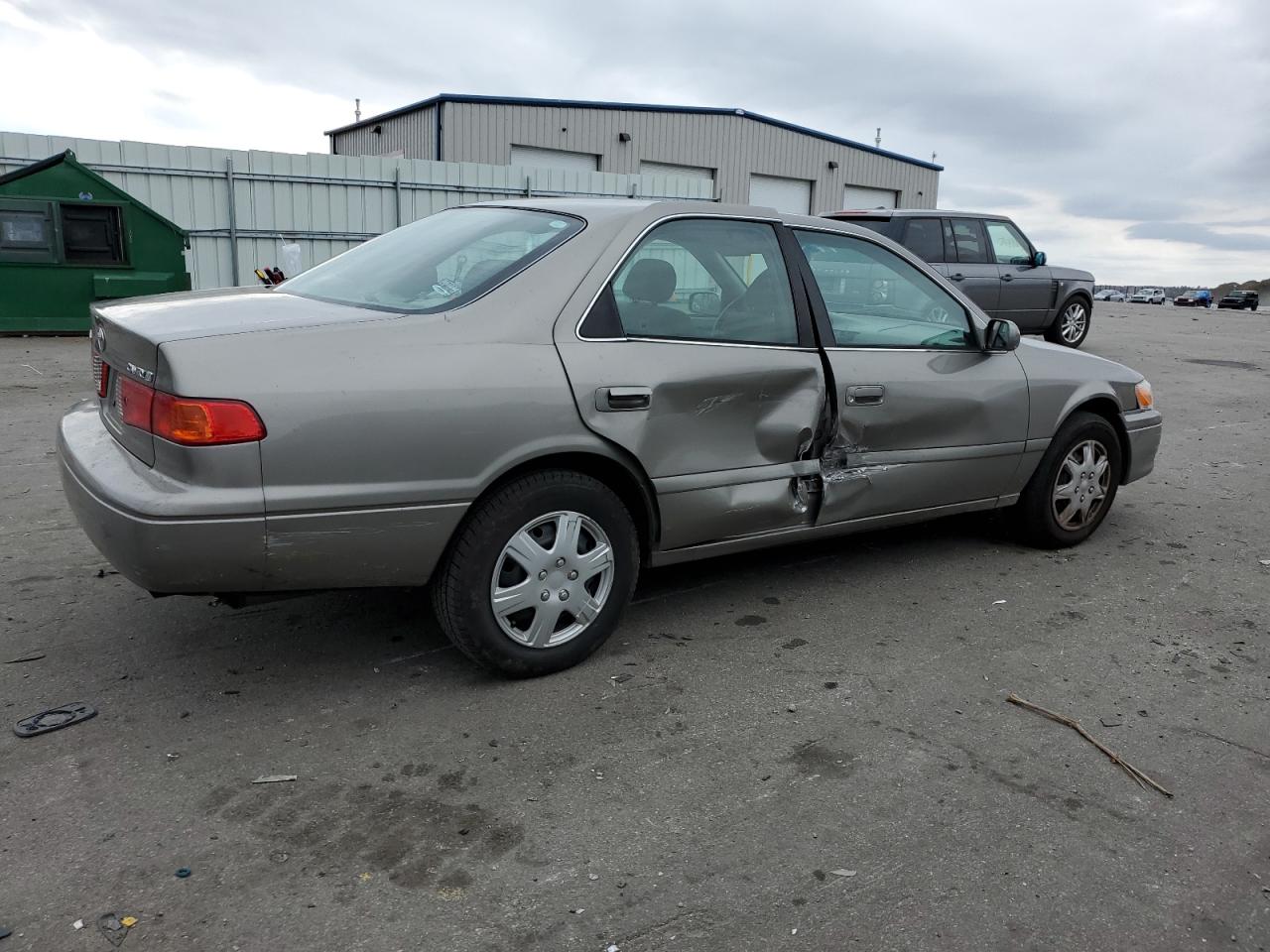 Image 3 of 2001 TOYOTA CAMRY CE 2001 with VIN 4T1BG28K81U029502