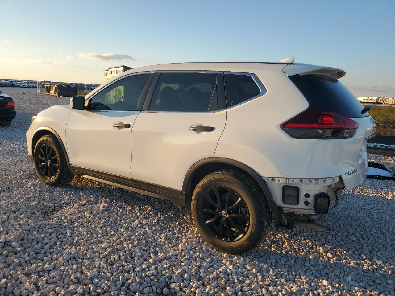 Image 2 of 2020 NISSAN ROGUE S 2020 with VIN 5N1AT2MT4LC715339