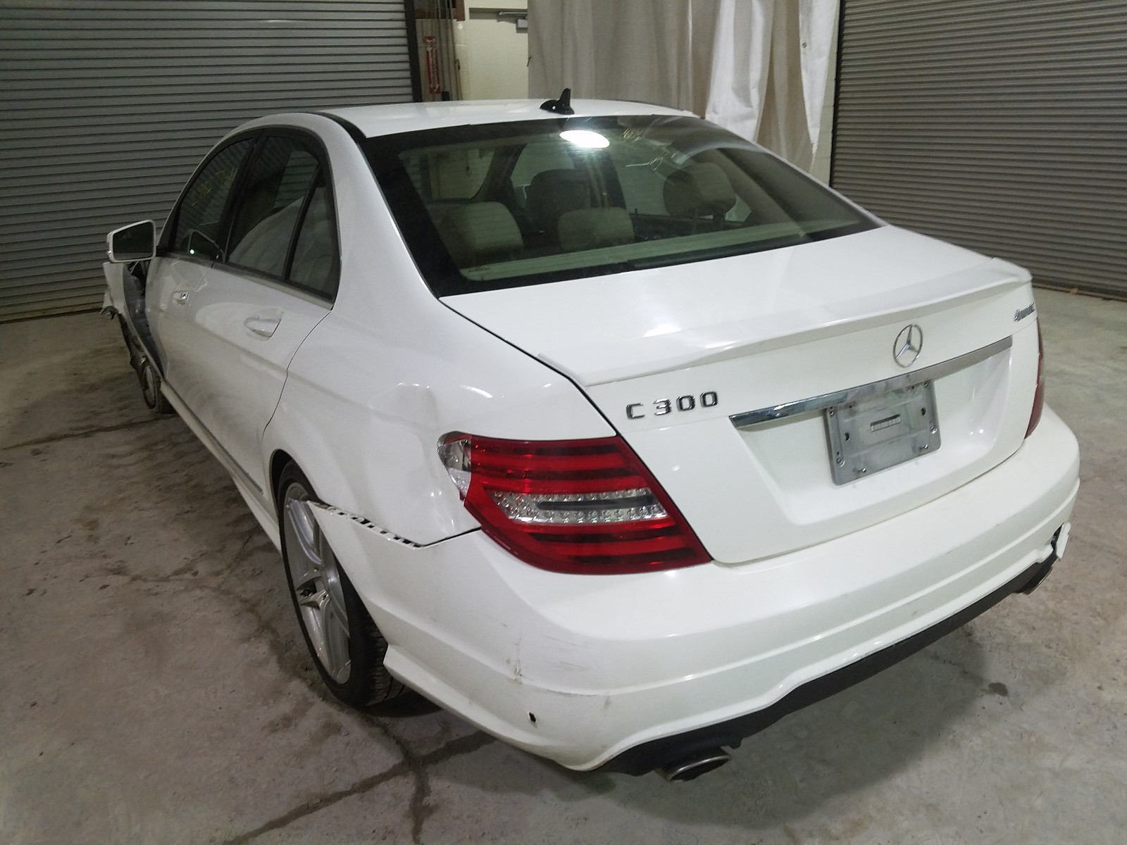 Изображение 3 2013 MERCEDES-BENZ C 300 4MATIC 2013 с VIN WDDGF8AB7DR263721