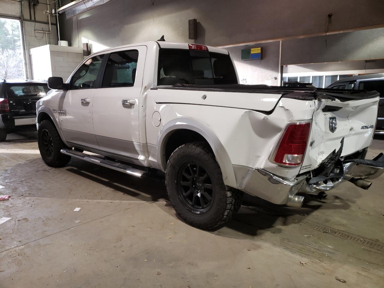 Изображение 2 2018 RAM 1500 LARAMIE 2018 с VIN 1C6RR7NT5JS246225