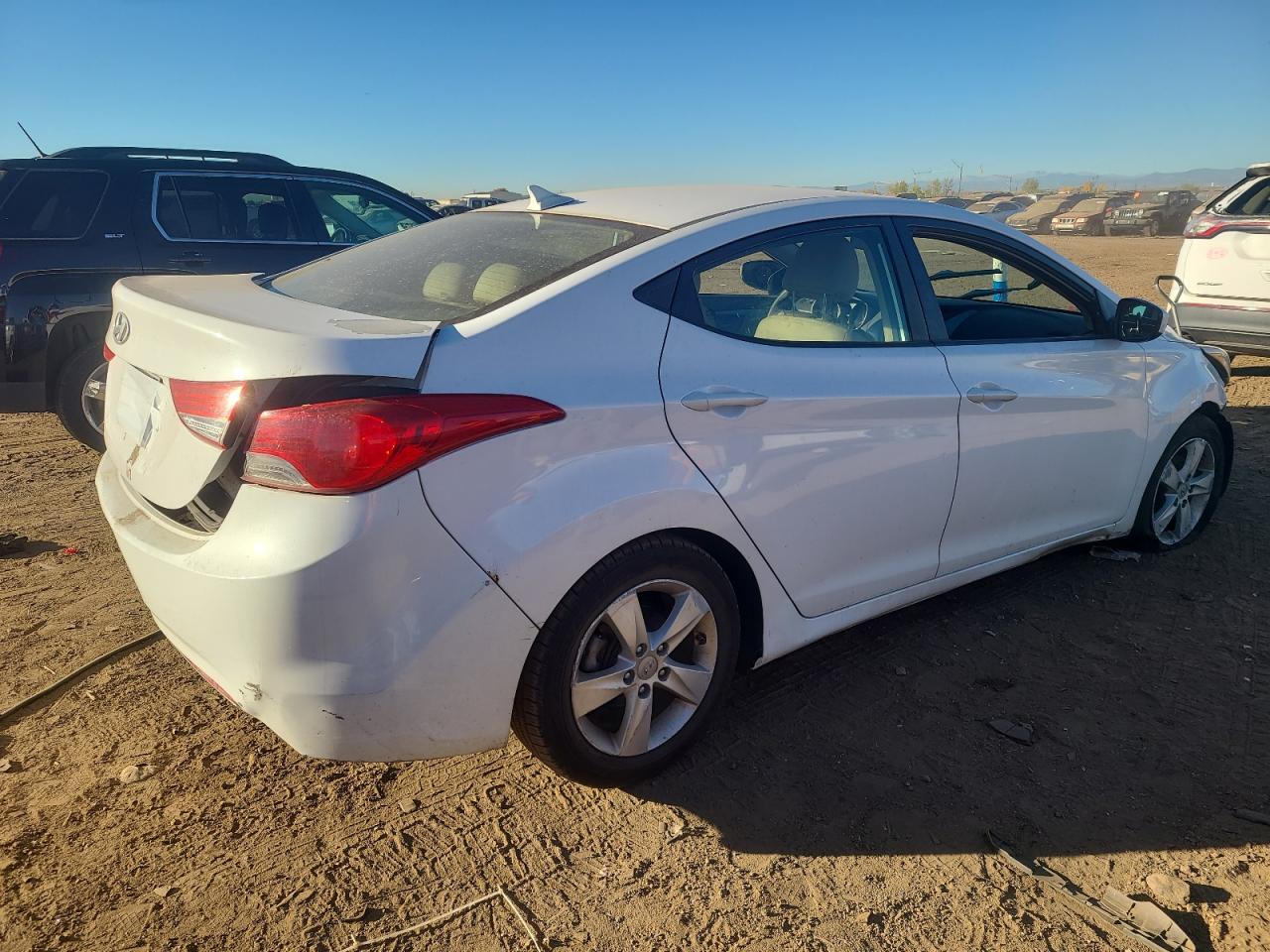 Image 3 of 2013 HYUNDAI ELANTRA GLS 2013 with VIN 5NPDH4AE6DH357560