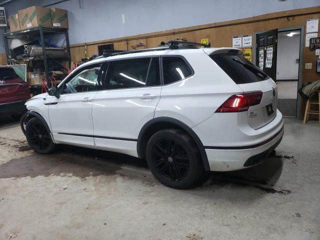 Image 2 of 2022 VOLKSWAGEN TIGUAN SE R-LINE BLACK 2022 with VIN 3VV8B7AX7NM036999