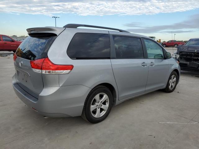 Obraz 3 z 2014 TOYOTA SIENNA LE 2014 z VIN 5TDKK3DC9ES501790