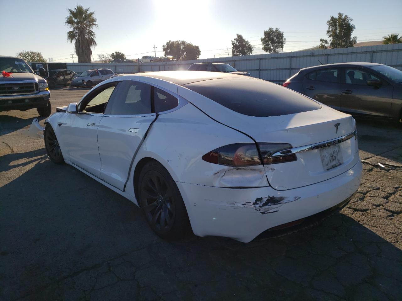 Изображение 2 2020 TESLA MODEL S  2020 с VIN 5YJSA1E29LF365319