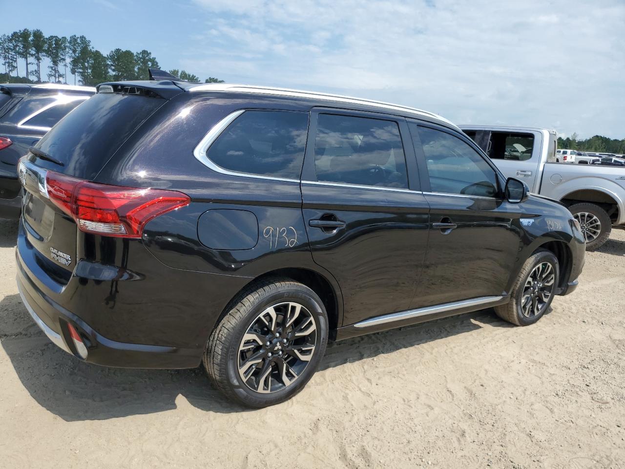 Image 3 of 2018 MITSUBISHI OUTLANDER SE 2018 with VIN JA4J24A57JZ053186