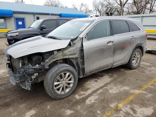 Image 1 of 2016 KIA SORENTO LX 2016 with VIN 5XYPG4A38GG007129