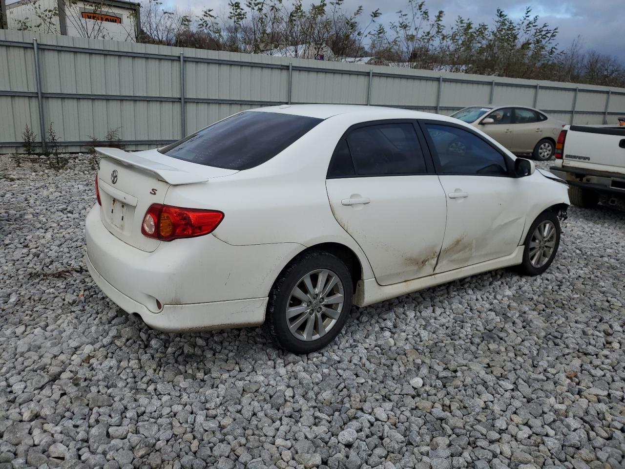 Image 3 of 2010 TOYOTA COROLLA BASE 2010 with VIN 2T1BU4EE7AC493627