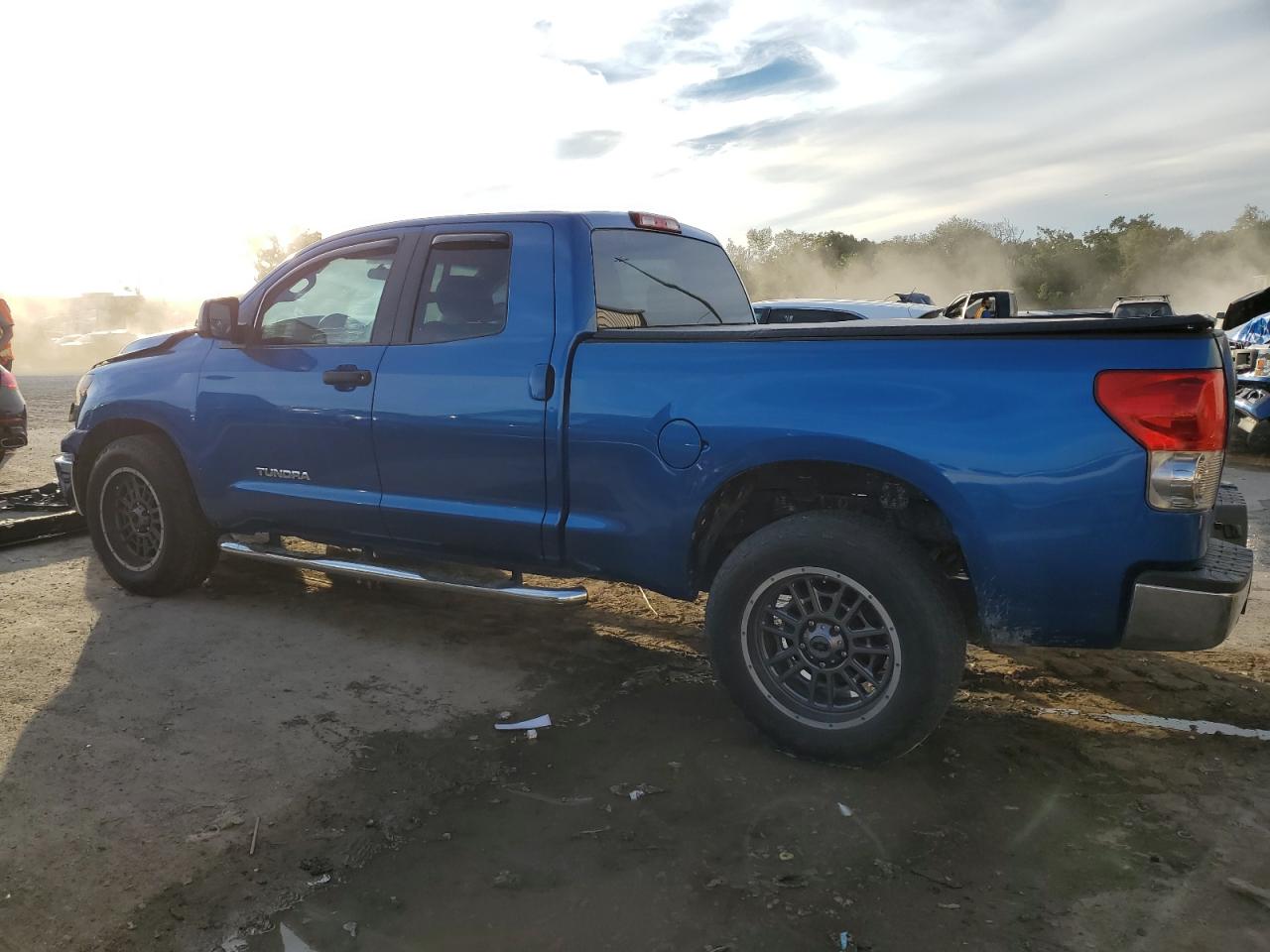 Изображение 2 2008 TOYOTA TUNDRA DOUBLE CAB 2008 с VIN 5TFRU54158X008691