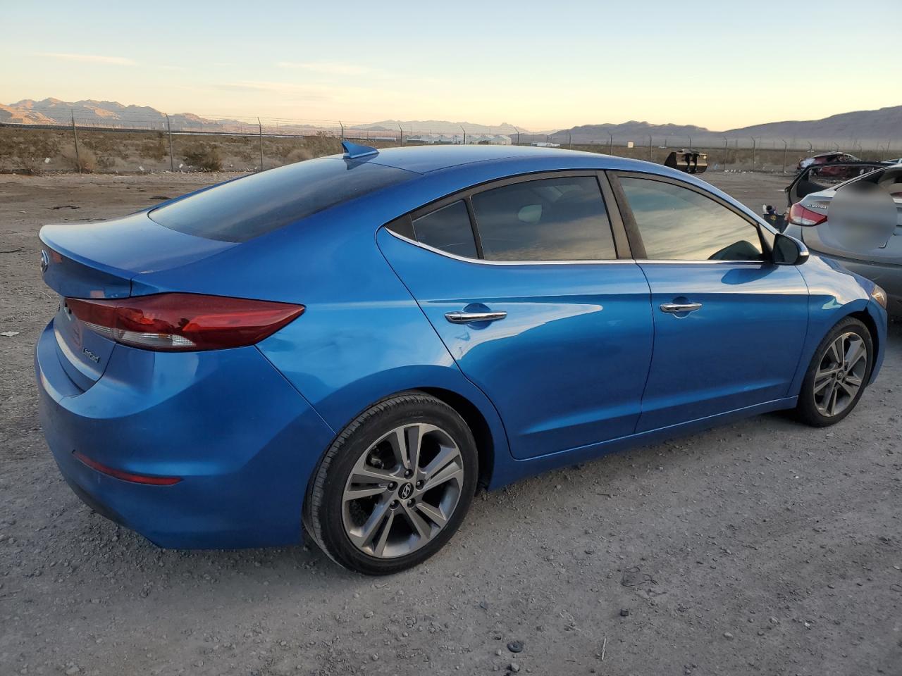 Изображение 3 2017 HYUNDAI ELANTRA SE 2017 с VIN 5NPD84LFXHH030705