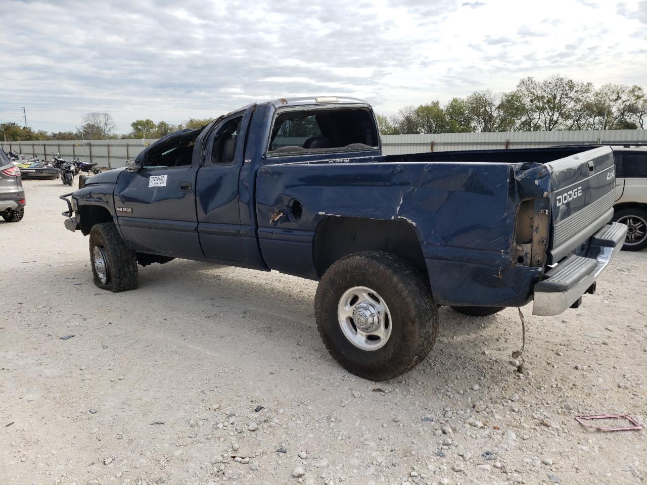 Image 2 of 2001 DODGE RAM 2500  2001 with VIN 1B7KF23631J272606