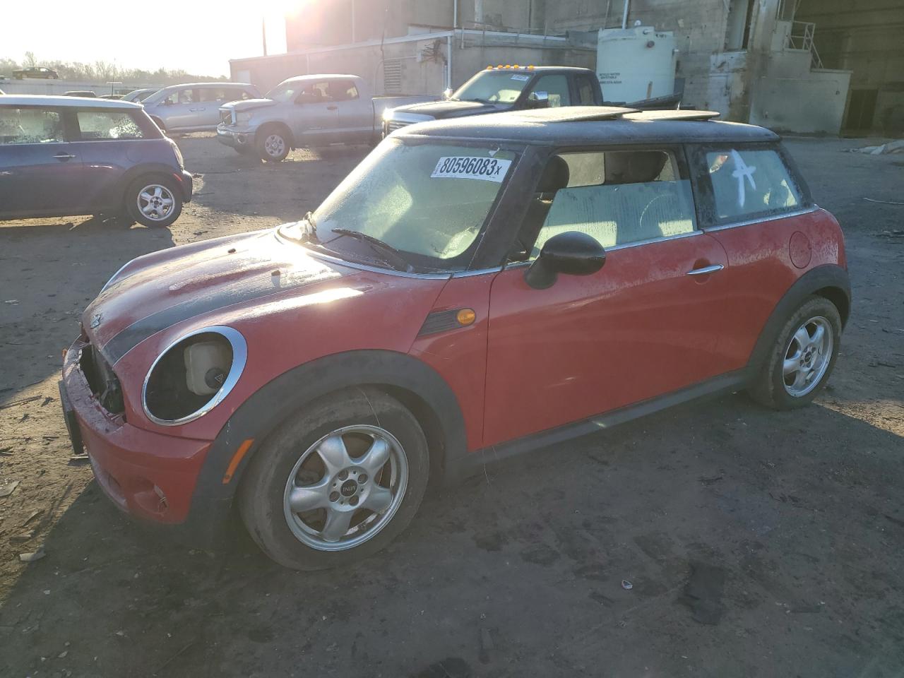 Изображение 1 2010 MINI COOPER  2010 с VIN WMWMF3C51ATZ63995