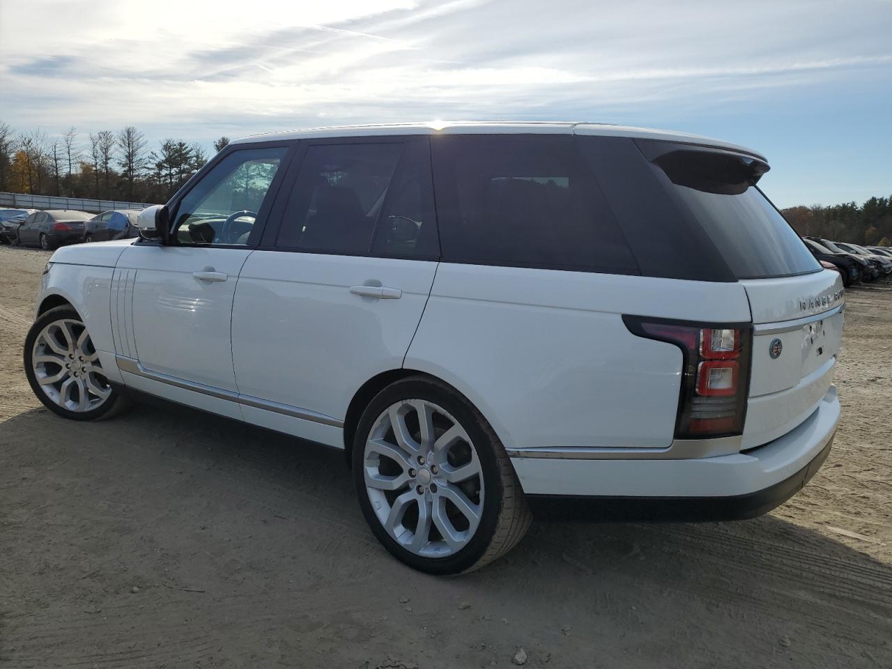 Image 2 of 2016 LAND ROVER RANGE ROVER 2016 with VIN SALGR2KF2GA297576