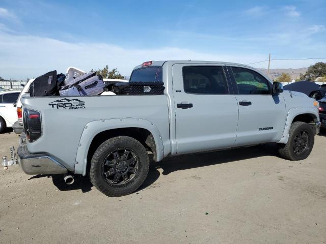 Изображение 3 2017 TOYOTA TUNDRA CREWMAX SR5 2017 с VIN 5TFEM5F16HX117950