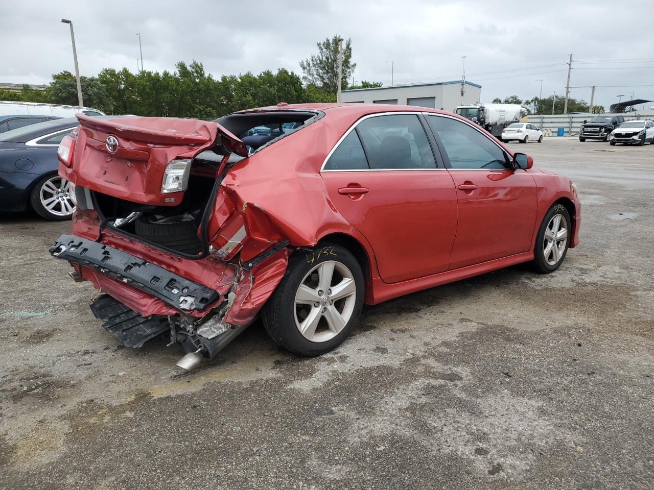 Изображение 3 2011 TOYOTA CAMRY BASE 2011 с VIN 4T1BF3EK4BU689017