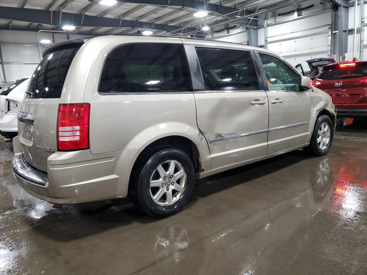 Image 3 of 2009 CHRYSLER TOWN & COUNTRY TOURING 2009 with VIN 2A8HR541X9R529301