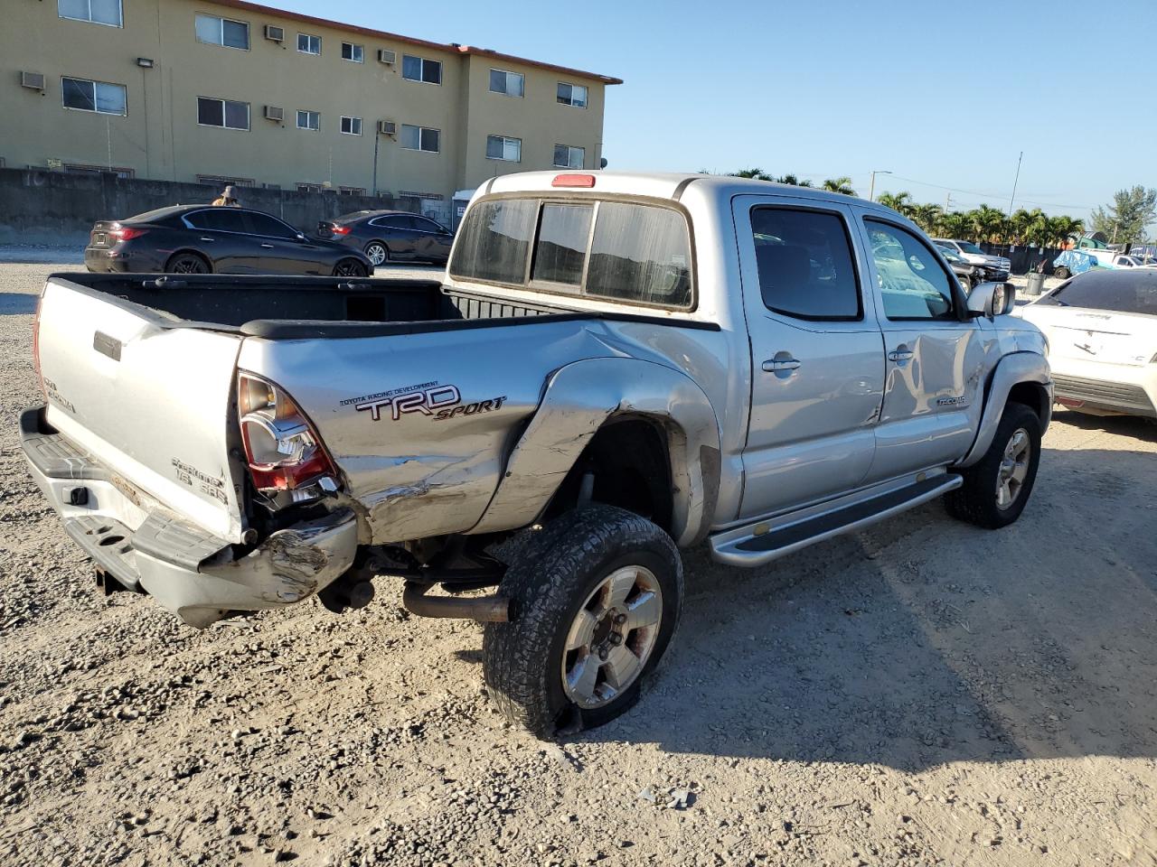 Obraz 3 z 2006 TOYOTA TACOMA DOUBLE CAB PRERUNNER 2006 z VIN 3TMJU62NX6M015132