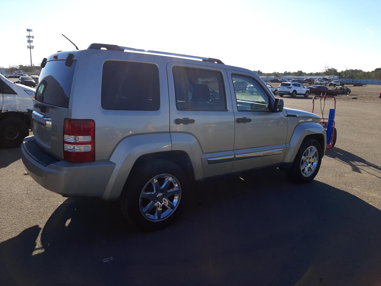 Изображение 3 2010 JEEP LIBERTY LIMITED 2010 с VIN 1J4PN5GK5AW114220