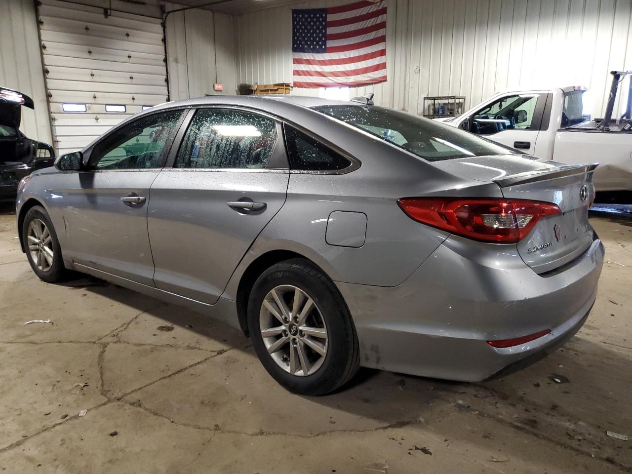 Изображение 2 2015 HYUNDAI SONATA SE 2015 с VIN 5NPE24AF2FH218530