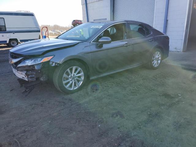 Obraz 1 z 2021 TOYOTA CAMRY LE 2021 z VIN 4T1C11BK1MU020671