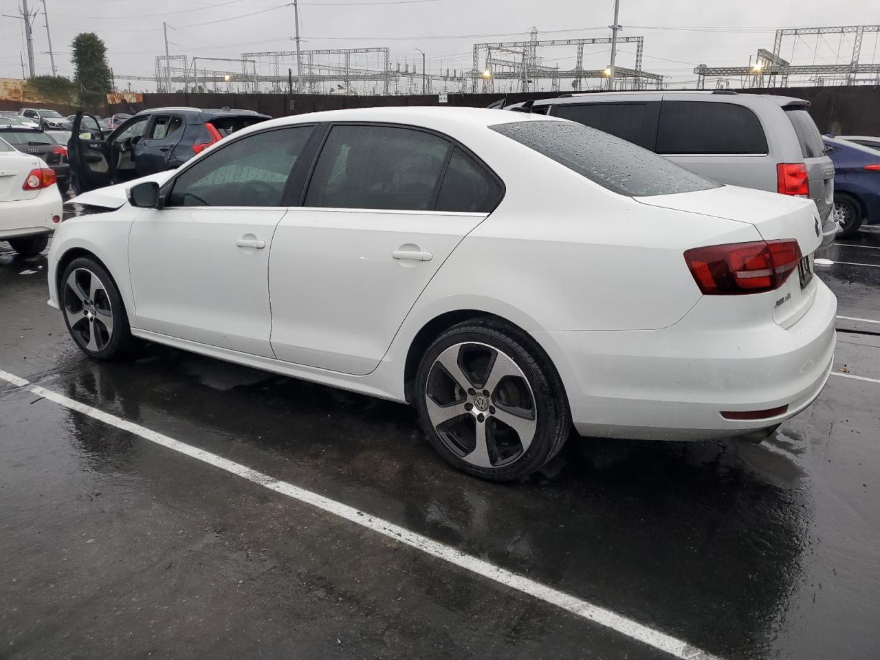 Image 2 of 2016 VOLKSWAGEN JETTA SEL 2016 with VIN 3VWL17AJ6GM220614