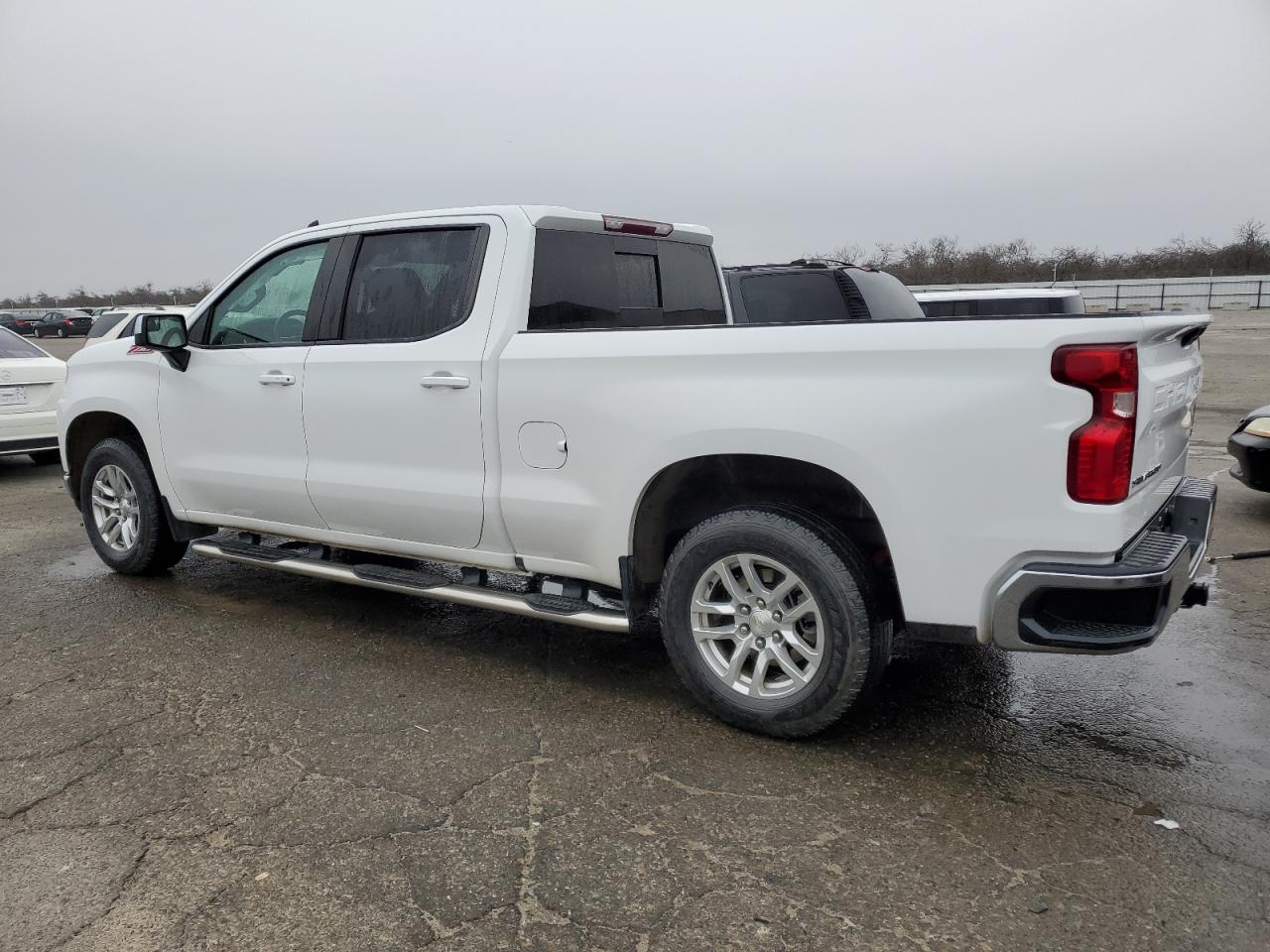 Image 2 of 2021 CHEVROLET SILVERADO K1500 LT 2021 with VIN 1GCUYDED9MZ158724