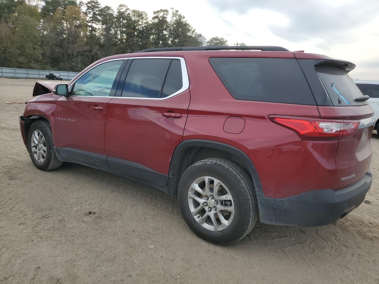Image 2 of 2020 CHEVROLET TRAVERSE LT 2020 with VIN 1GNERGKW5LJ304940