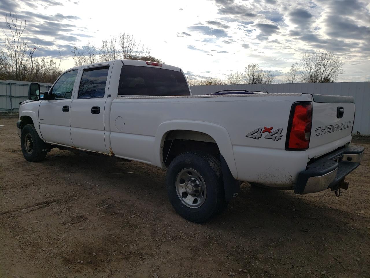 Image 2 of 2007 CHEVROLET SILVERADO K3500 2007 with VIN 1GCHK33D27F125845