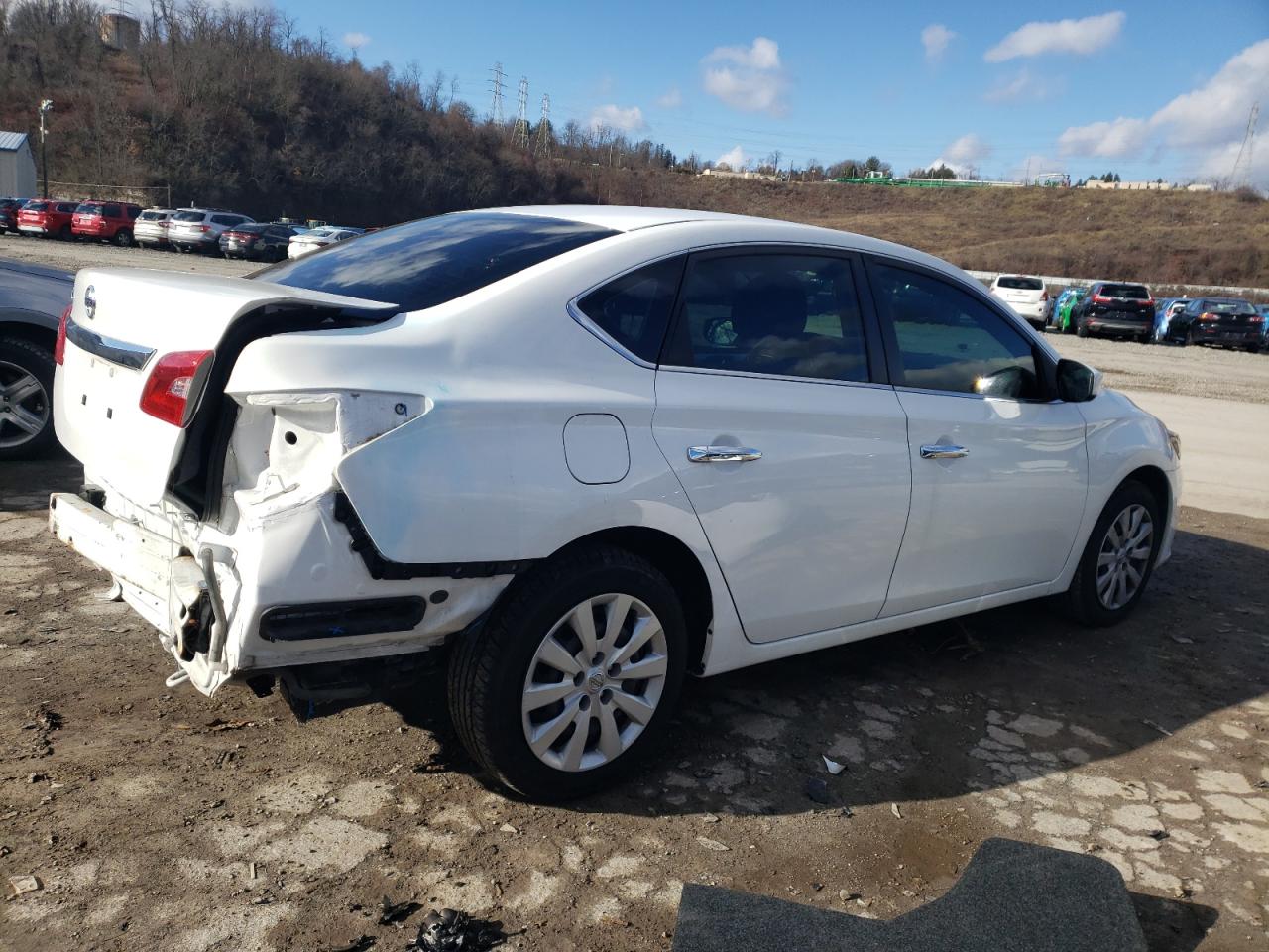Obraz 3 z 2018 NISSAN SENTRA S 2018 z VIN 3N1AB7AP6JY316953